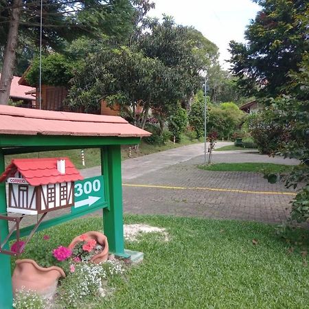 Отель Ex Pousada Vale Do Bosque - Aluguel Por Temporada Грамаду Экстерьер фото